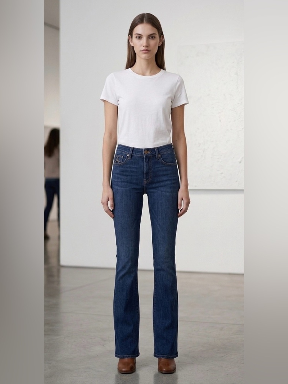 7 For All Mankind A Pocket Flare Jeans Dark Wash Size‎ 26 | Luxe Denim